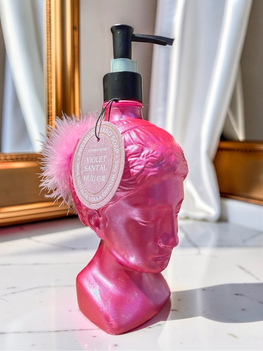 Aroma Aris NWT Iridescent Hot Pink Bust Hand Wash
Violet Santal Dispenser 16 Oz